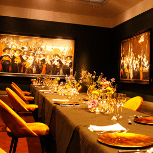Tafelgerei en dinerstyling in het Frans Hals Museum in Haarlem